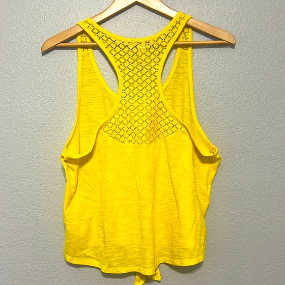Arizona Jean Company Yellow Sleeveless Crop‎ Tank Top - Picture 2 of 5